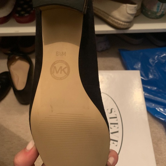 Micheal lots shoes - Picture 2 of 3